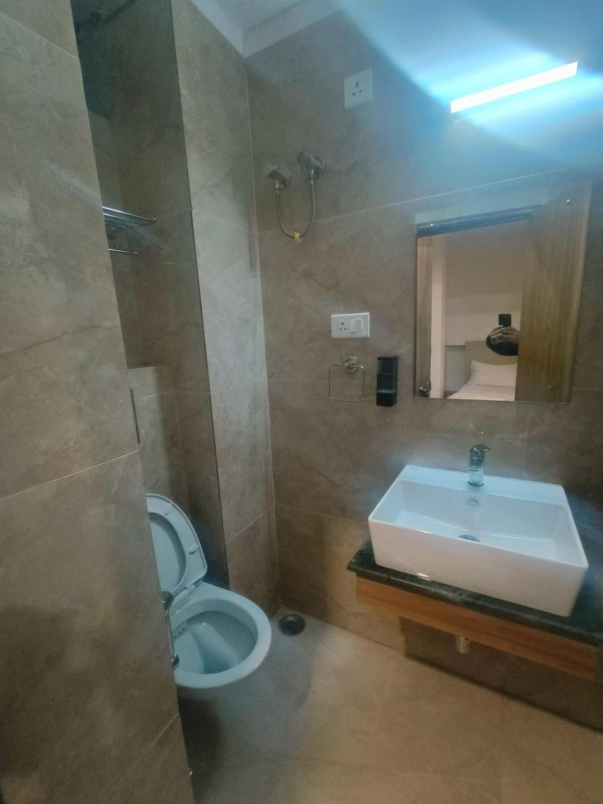 Hotel Abode Shillong Kültér fotó